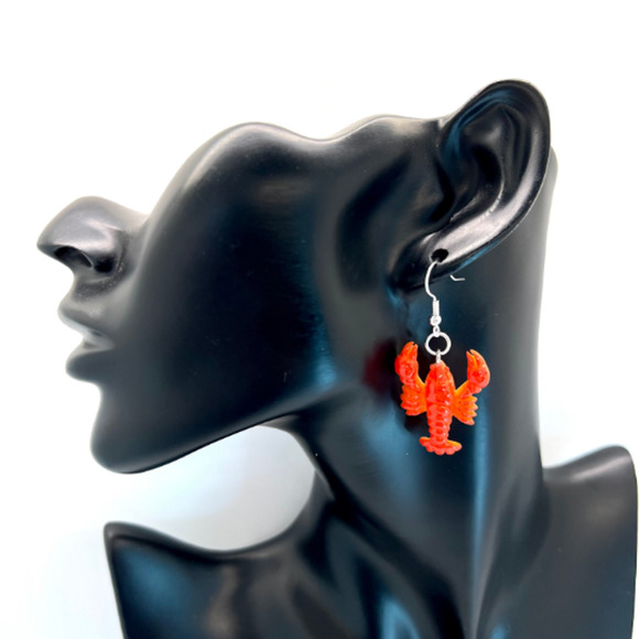 Red Lobster Earrings  - Animal Earrings - Cajun Earrings - Mardi Gras Earrings - Picture 8 of 8